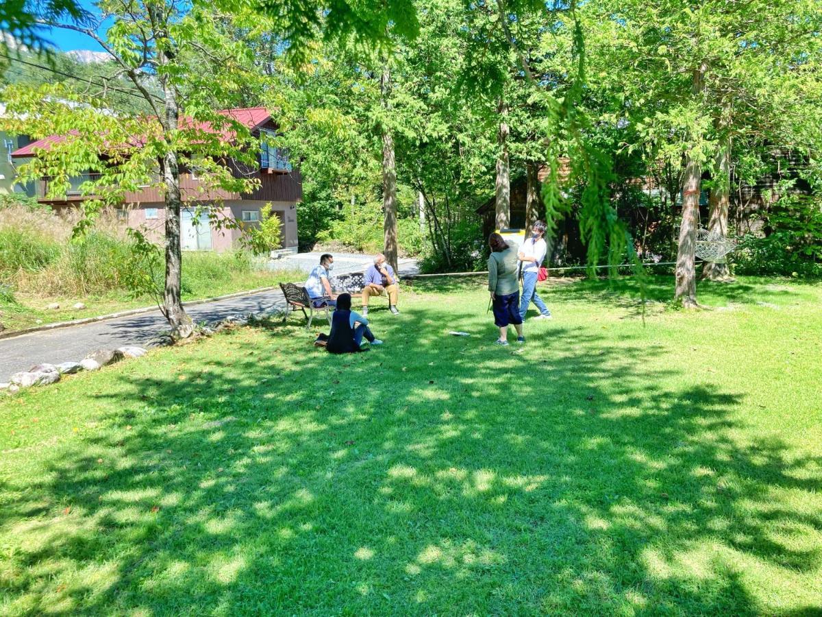 Bed and Breakfast Nomad Hakuba Exterior foto